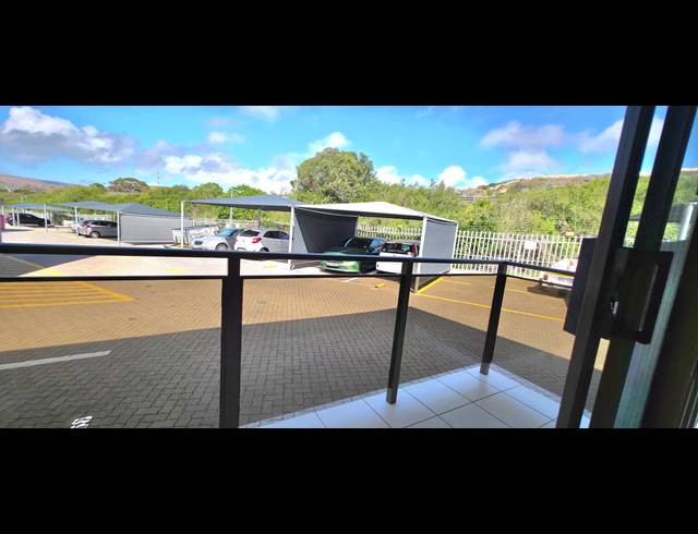 2 BEDROOM APARTMENT FOR SALE IN HARTENBOS CENTRAL